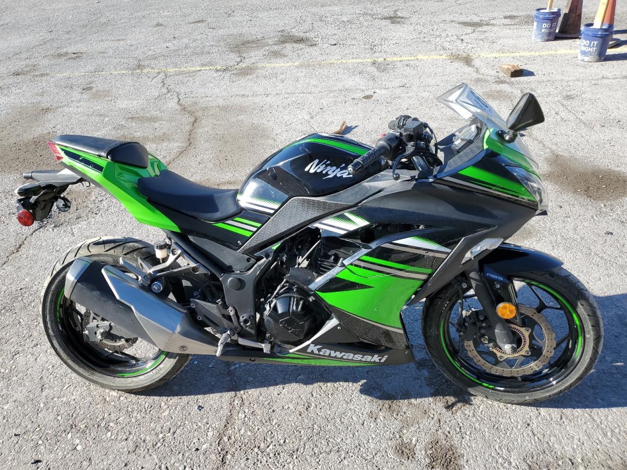 2017 Kawasaki Ex300 B