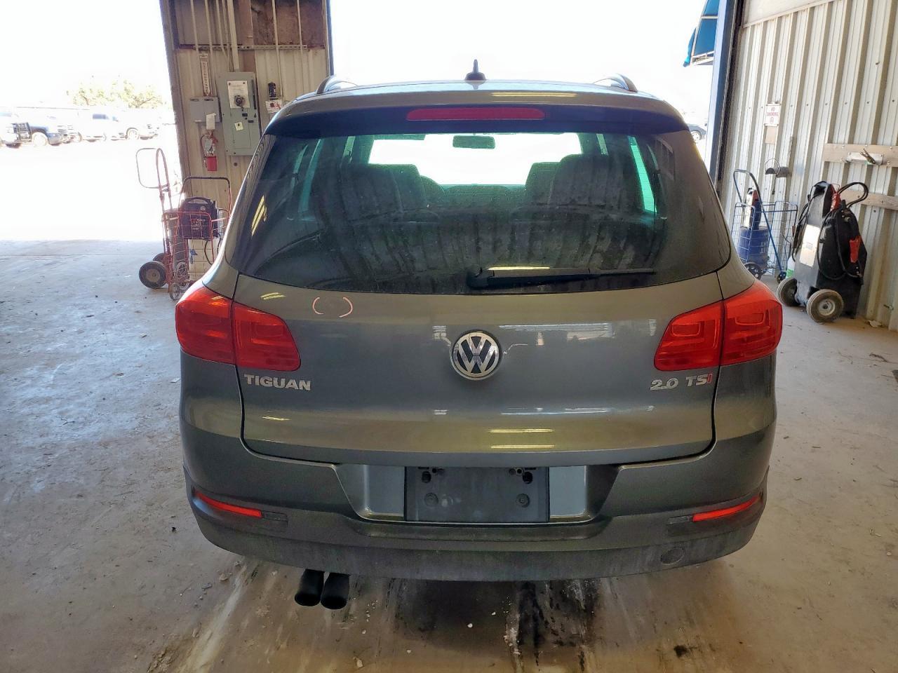 2015 Volkswagen Tiguan S - Фото 6