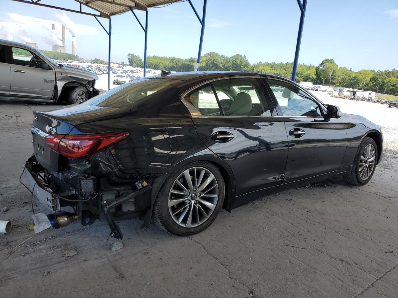 2021 Infiniti Q50 Luxe - Фото 3