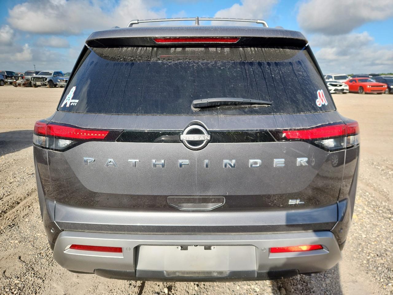 2023 Nissan Pathfinder Sl - Image 6