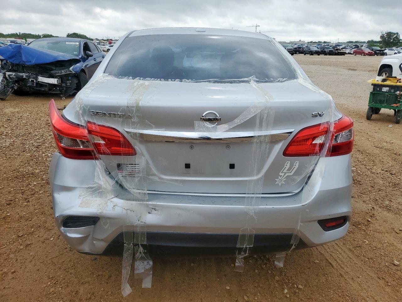 2018 Nissan Sentra S - Фото 6