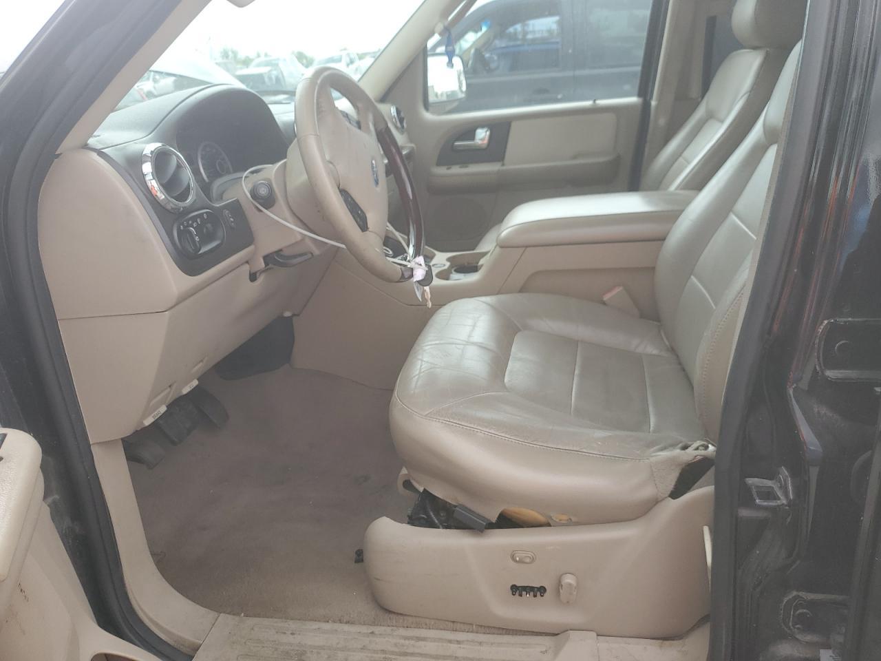 2005 Ford Expedition Limited - Image 7