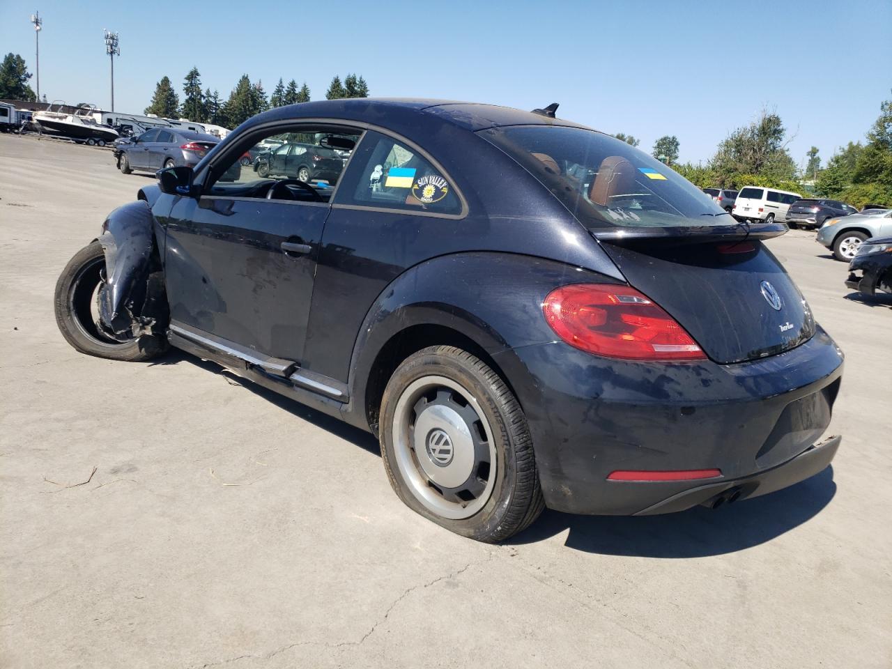 2016 Volkswagen Beetle 1.8T - Фото 2