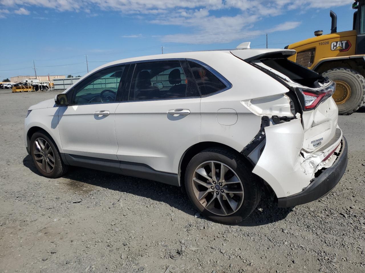 2016 Ford Edge Titanium - Image 2