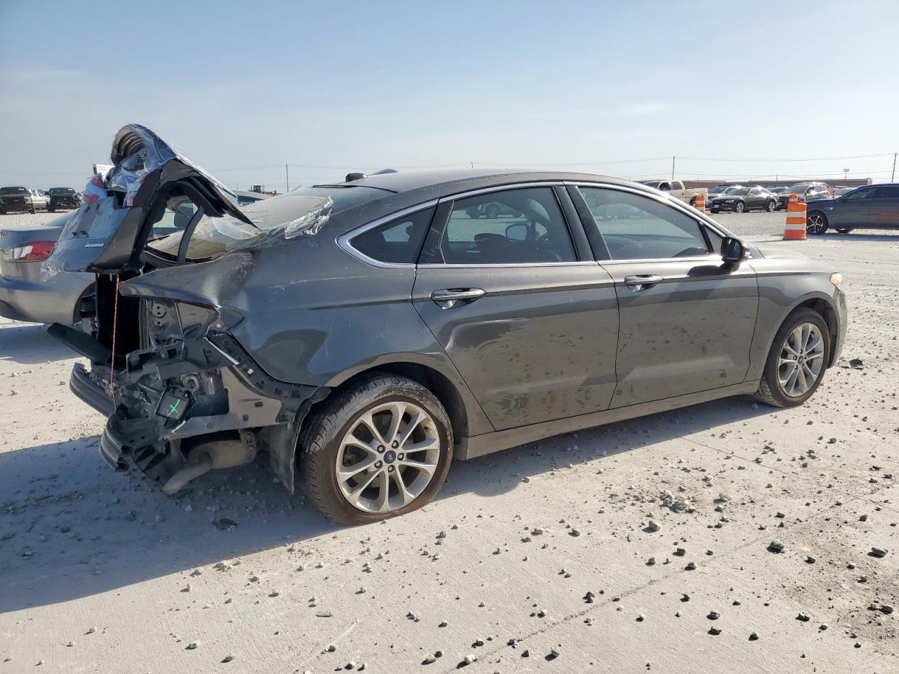 2019 Ford Fusion Titanium - Фото 3