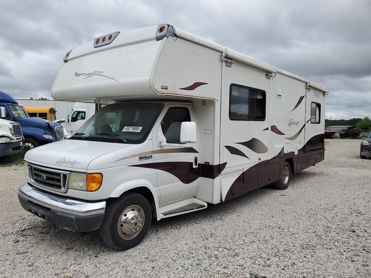 2006 Ford Econoline E450 Super Duty Cutaway Van - Image 2