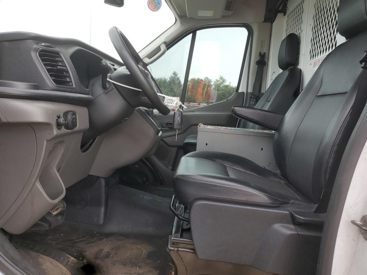 2020 Ford Transit Cargo Van T- - Фото 7