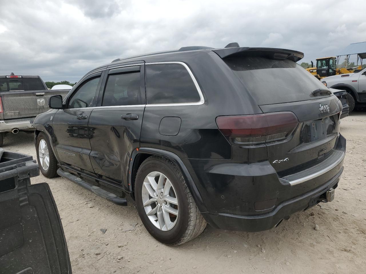 2017 Jeep Grand Cherokee Overland - Фото 2
