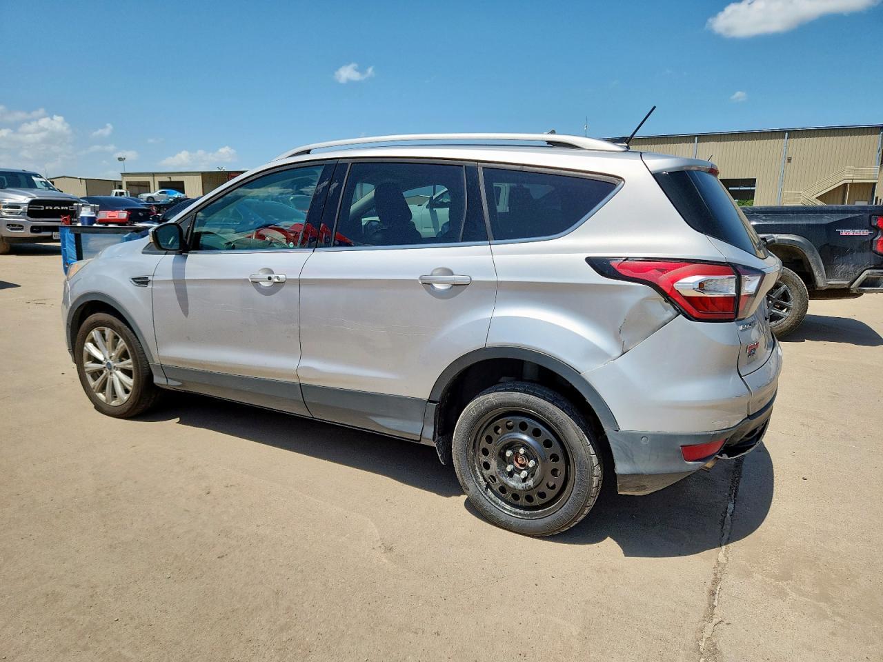 2018 Ford Escape Titanium - Фото 2