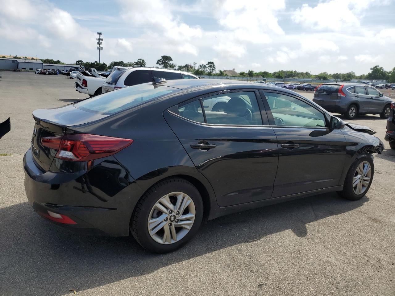 2020 Hyundai Elantra Sel - Image 3