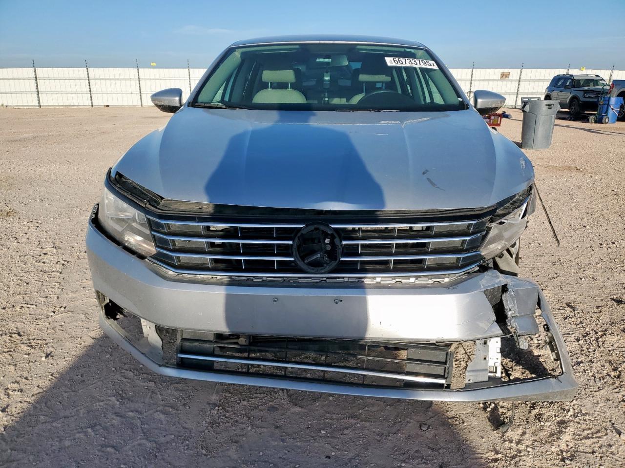 2018 Volkswagen Passat S - Фото 5