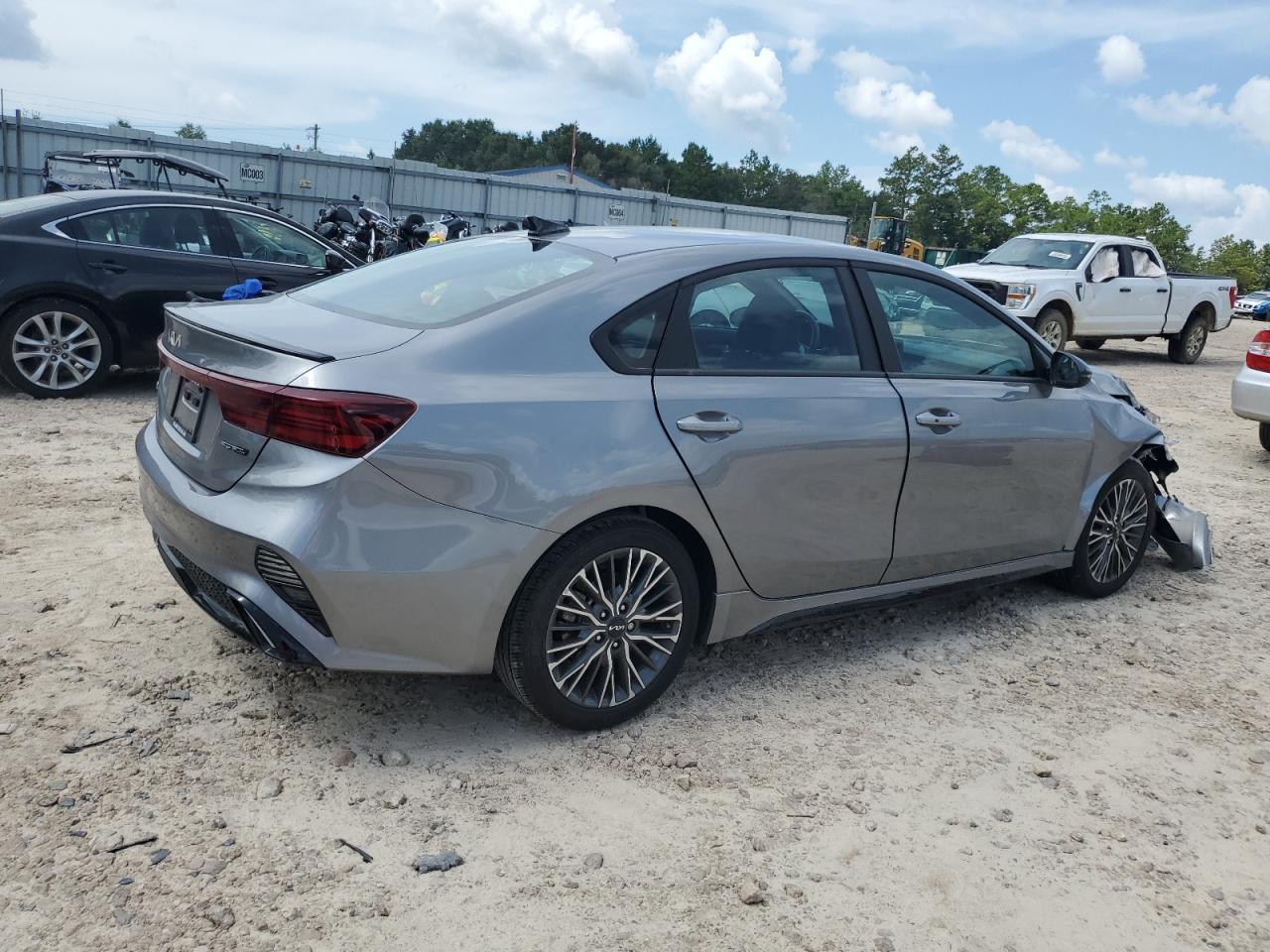 2024 Kia Forte Gt Line - Фото 3