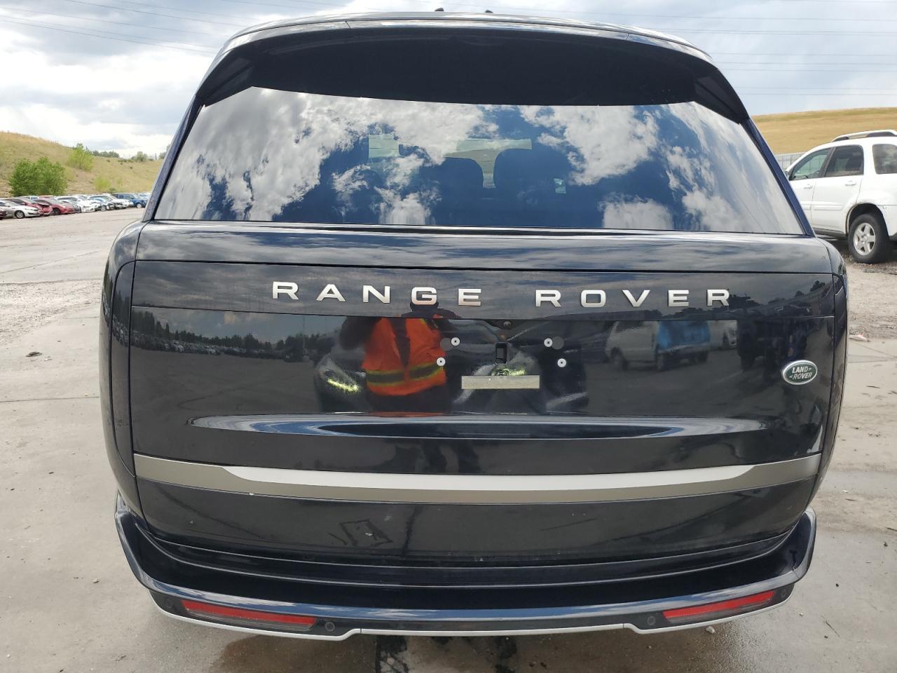 2023 Land Rover Range Rover Se - Image 6