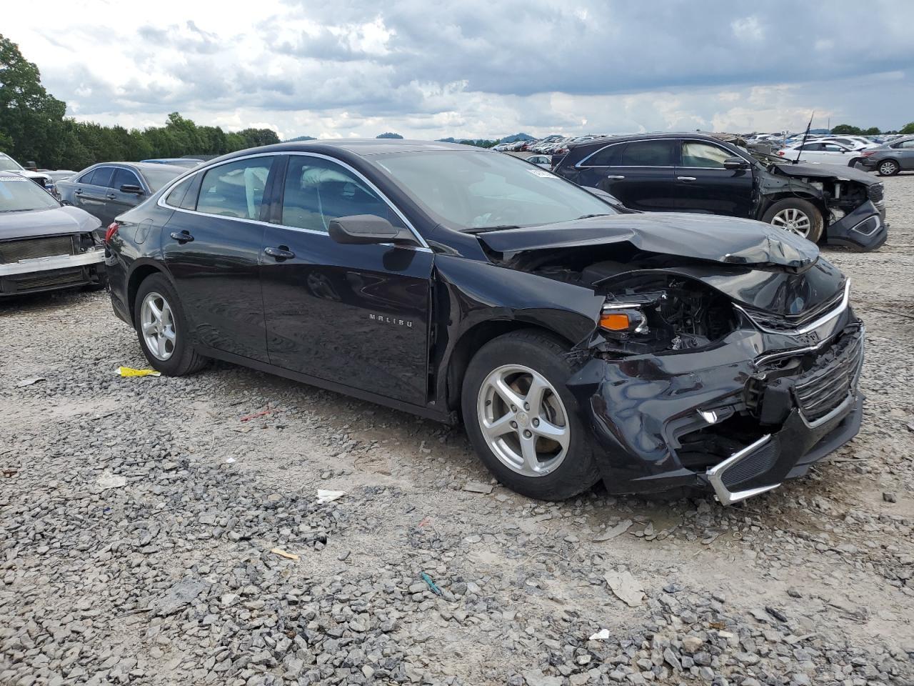 2018 Chevrolet Malibu Ls - Image 4