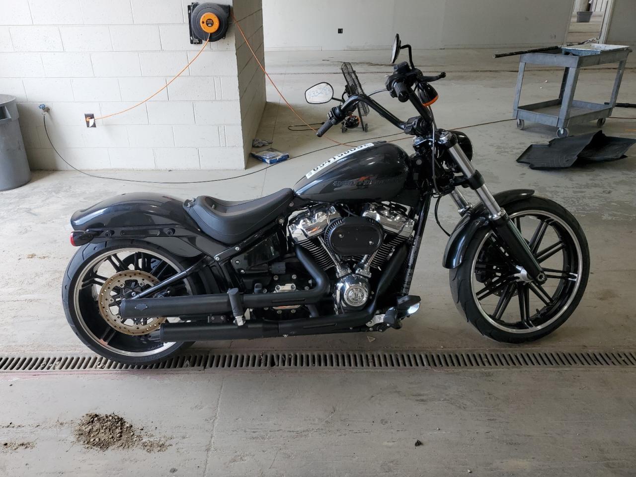 2018 Harley-Davidson Fxbrs Breakout 114