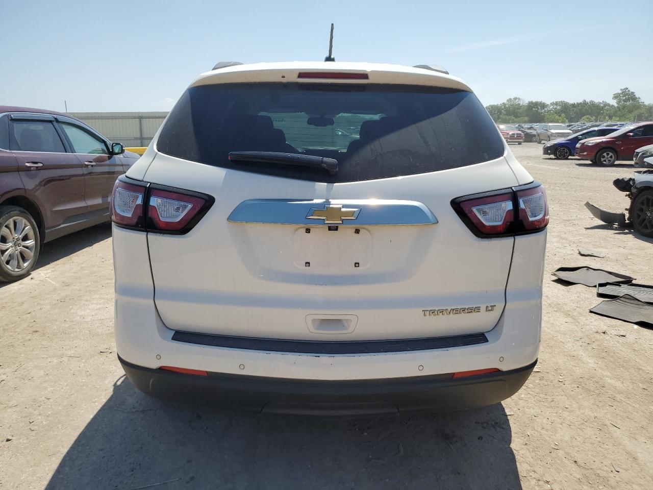 2014 Chev Traverse - Фото 6