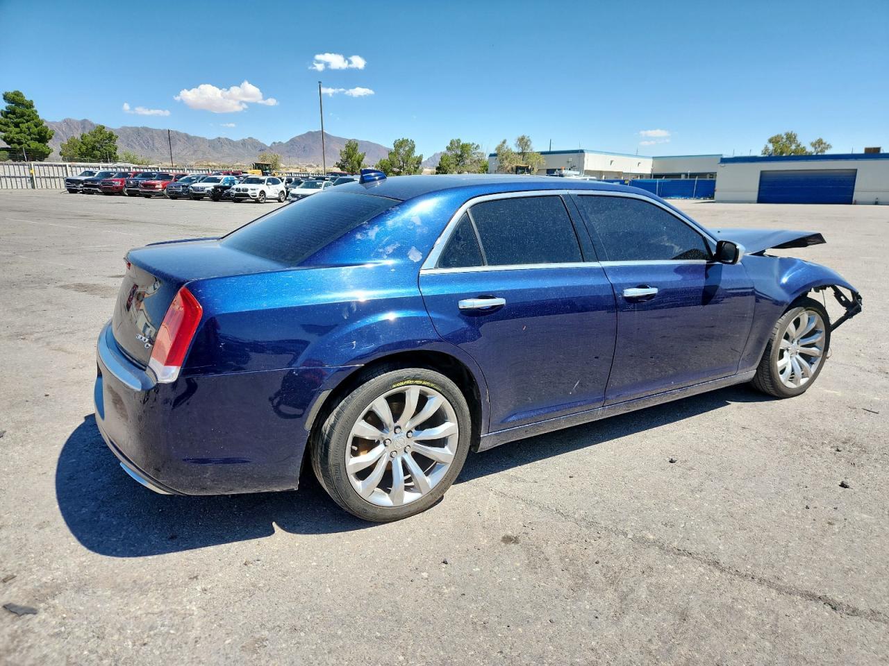 2015 Chrysler 300C Platinum - Фото 3
