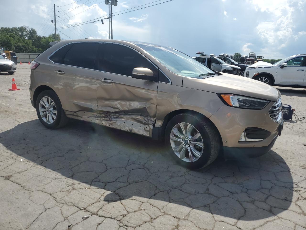 2020 Ford Edge Titanium - Фото 4