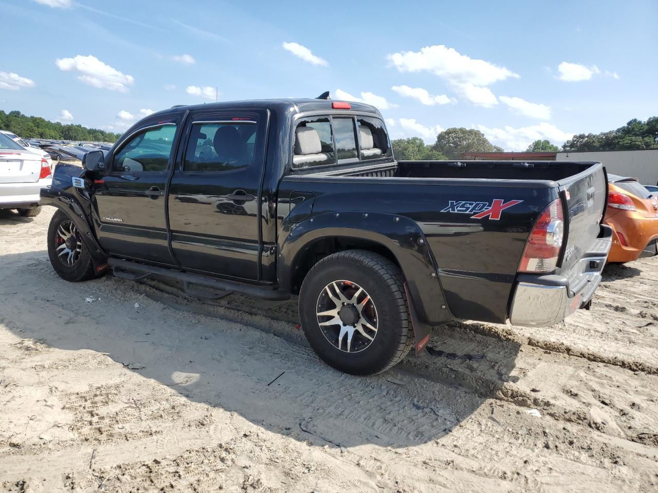 2014 Toyota Tacoma Double Cab - Image 2