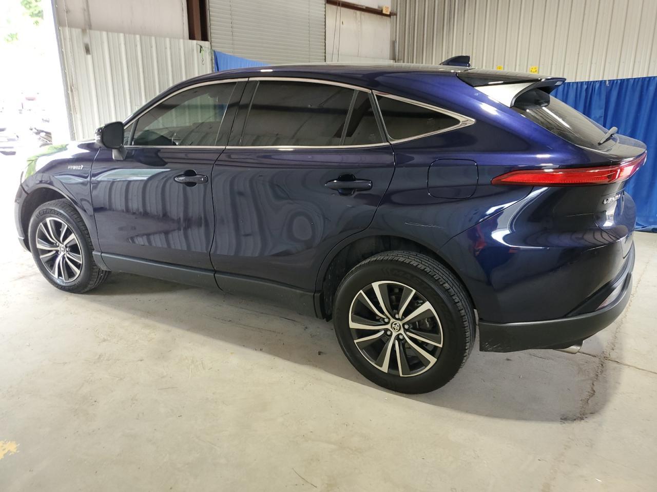 2021 Toyota Venza Le - Image 2