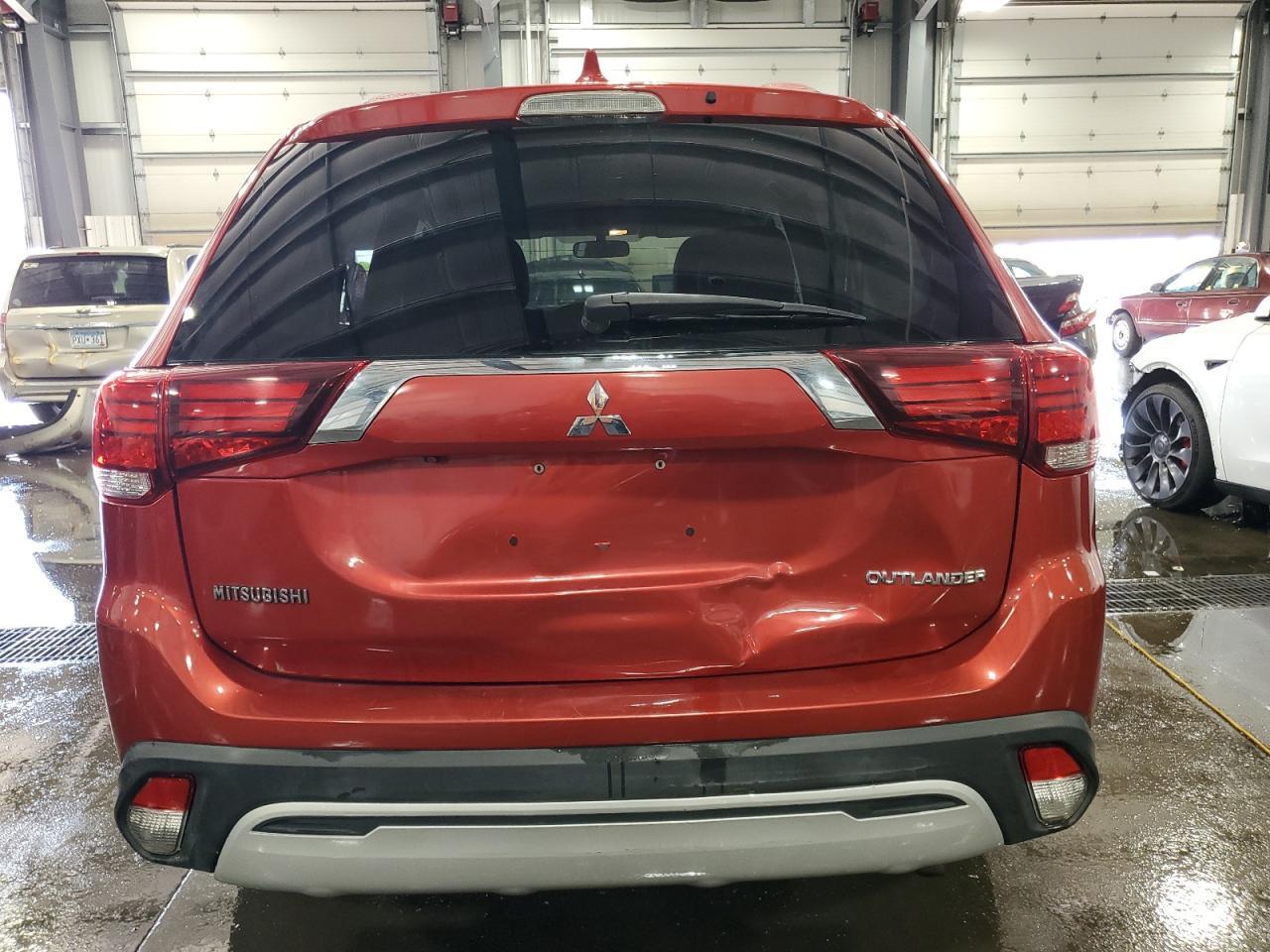 2019 Mitsubishi Outlander - Фото 6