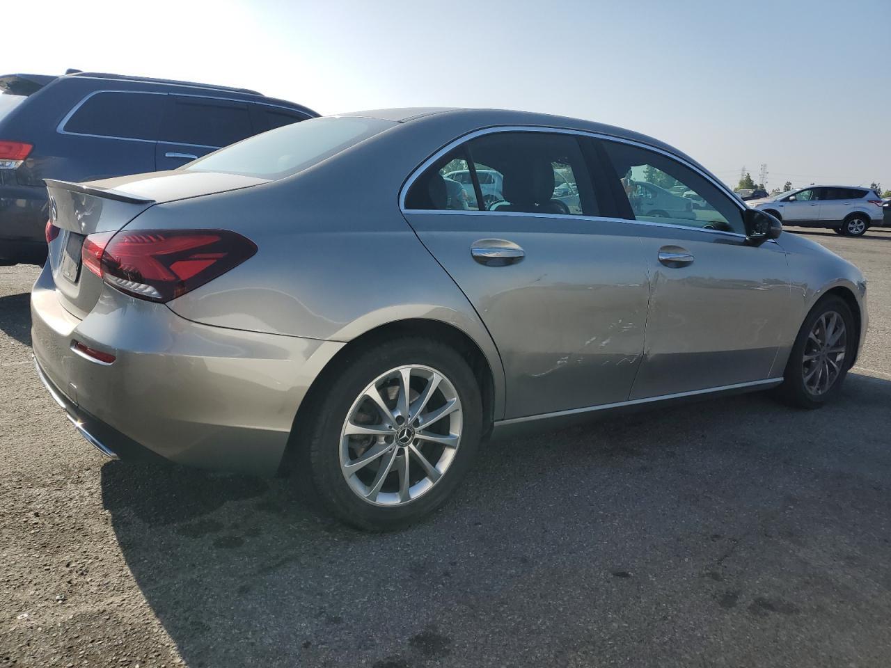 2019 Mercedes-Benz A 220 - Фото 3