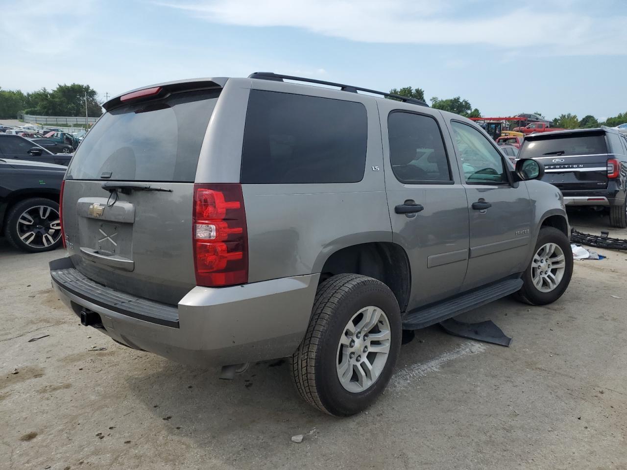 2008 Chevrolet Tahoe C1500 - Image 3
