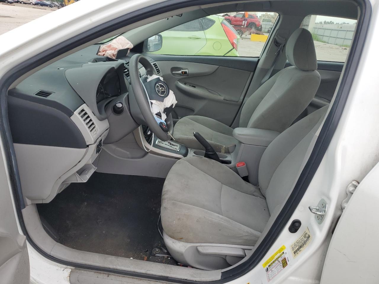 2010 Toyota Corolla Base - Фото 7