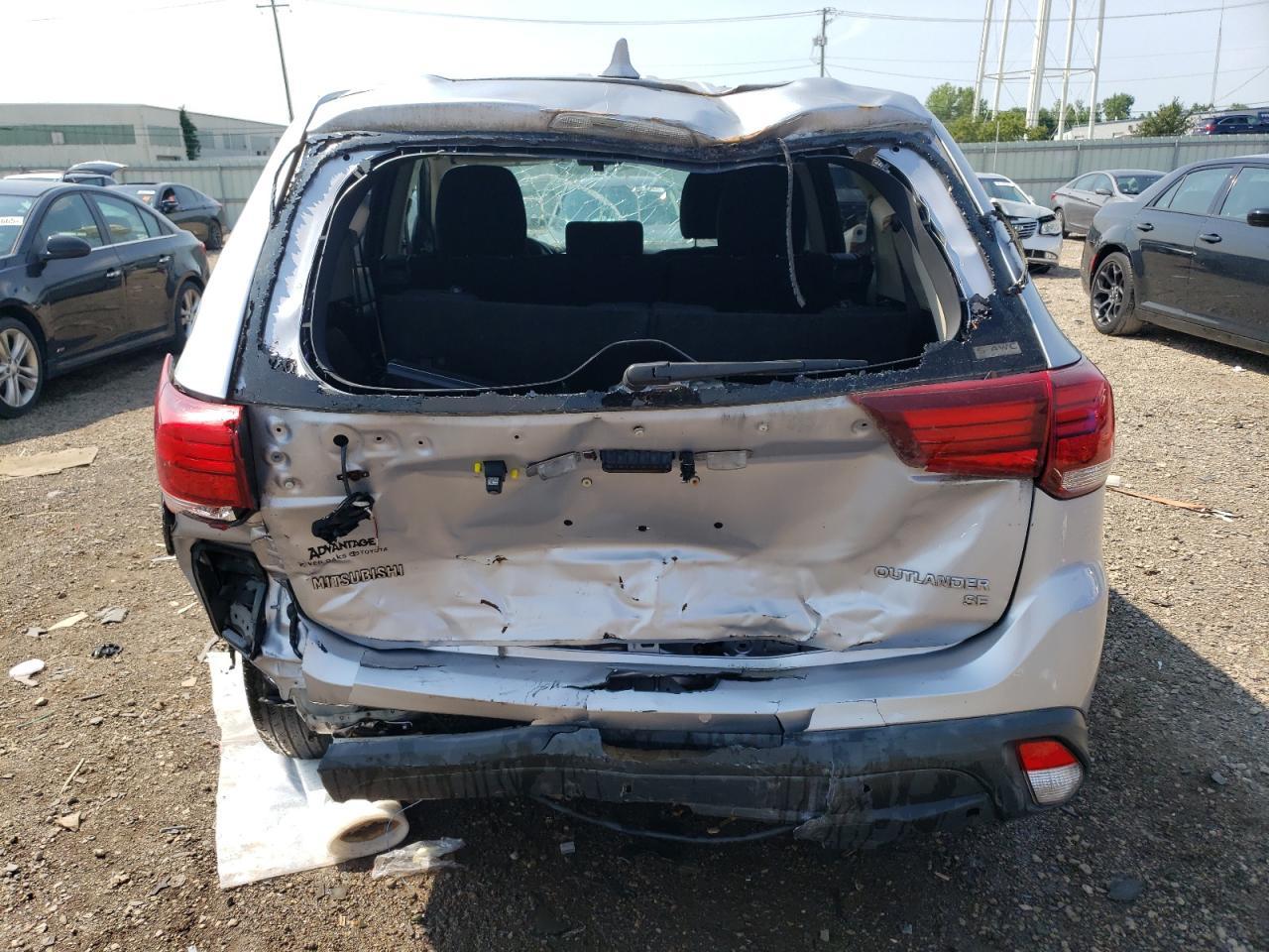 2017 Mitsubishi Outlander Se - Фото 6