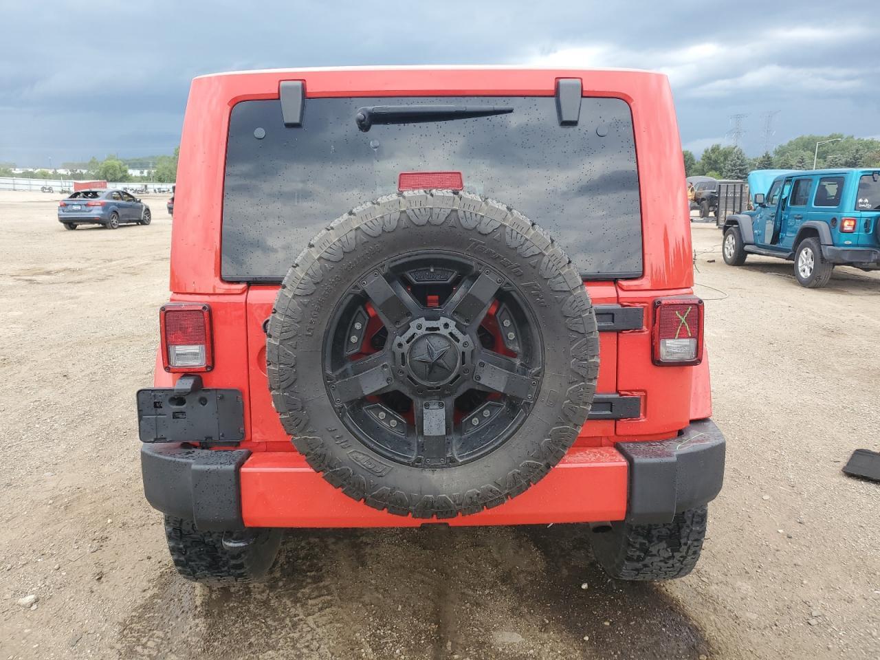 2018 Jeep Wrangler Sahara - Image 6