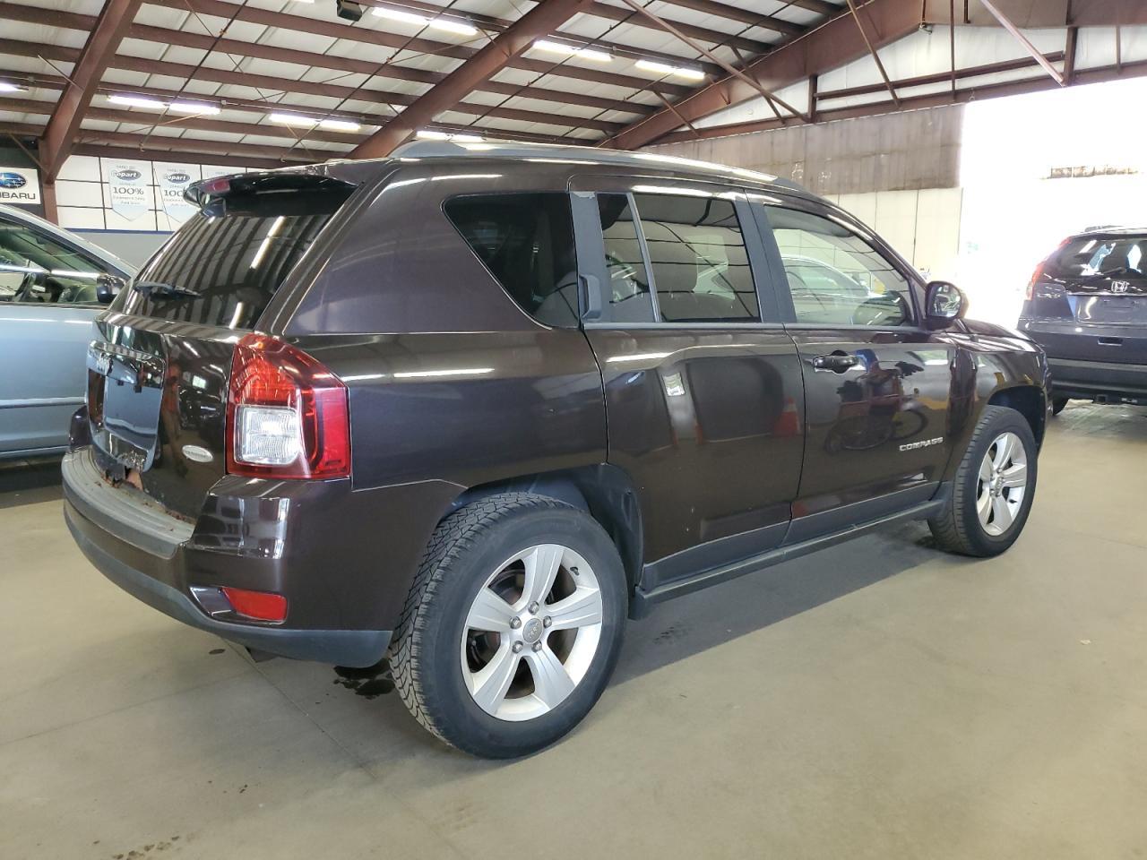 2014 Jeep Compass Latitude - Image 3