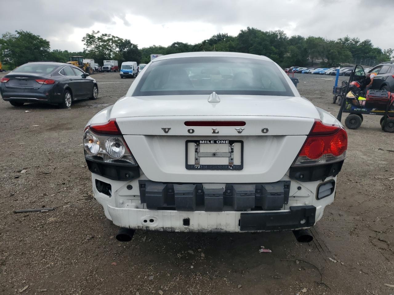 2010 Volvo C70 T5 - Image 6