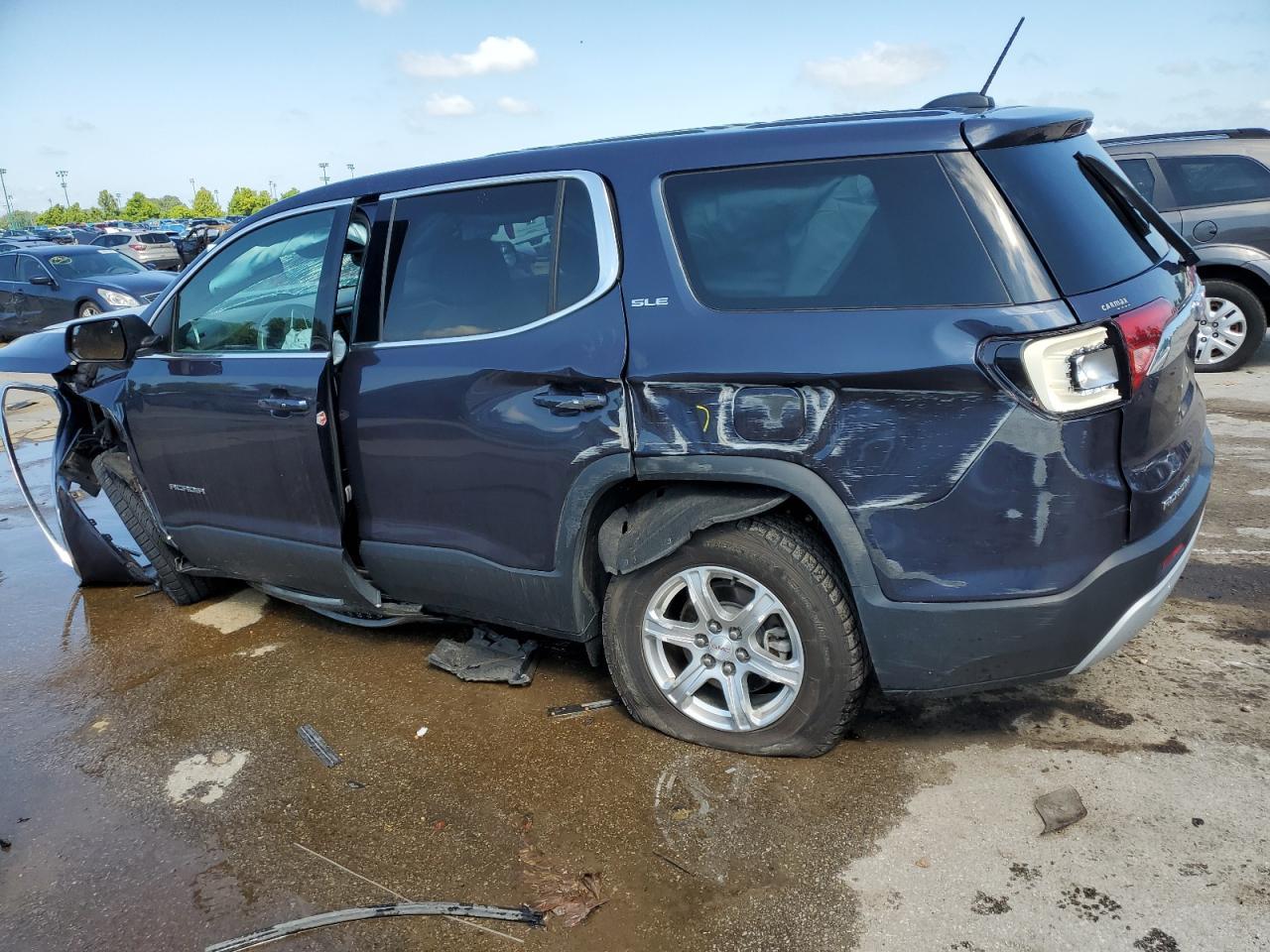 2018 GMC Acadia Sle - Image 2