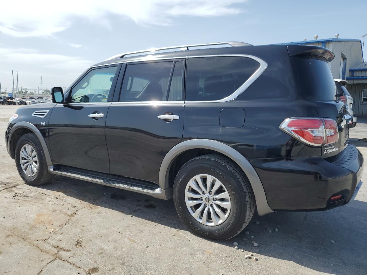 2019 Nissan Armada Sv - Image 2