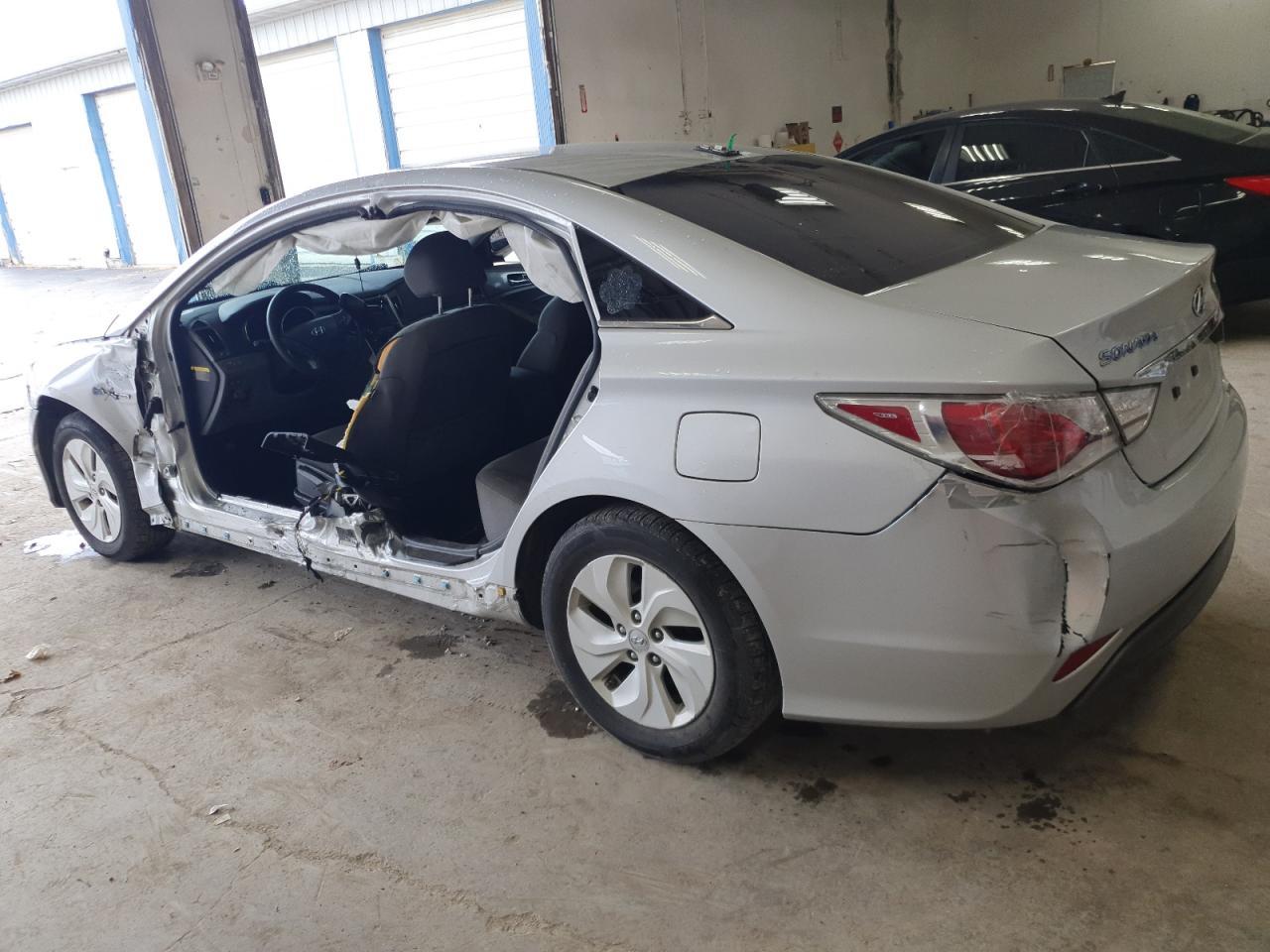 2015 Hyundai Sonata Hybrid - Фото 2