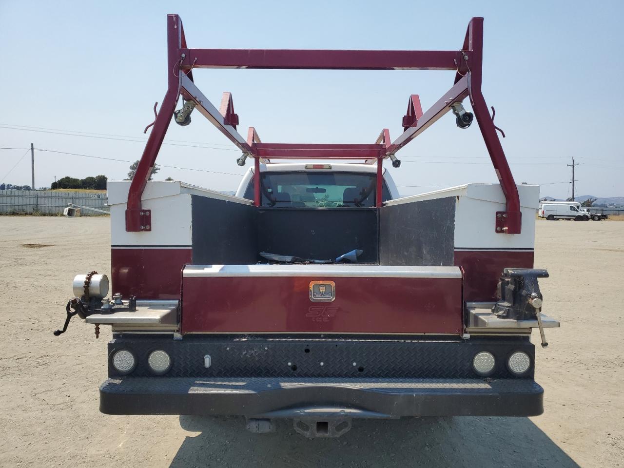 2011 Ford F350 Super Duty - Фото 6