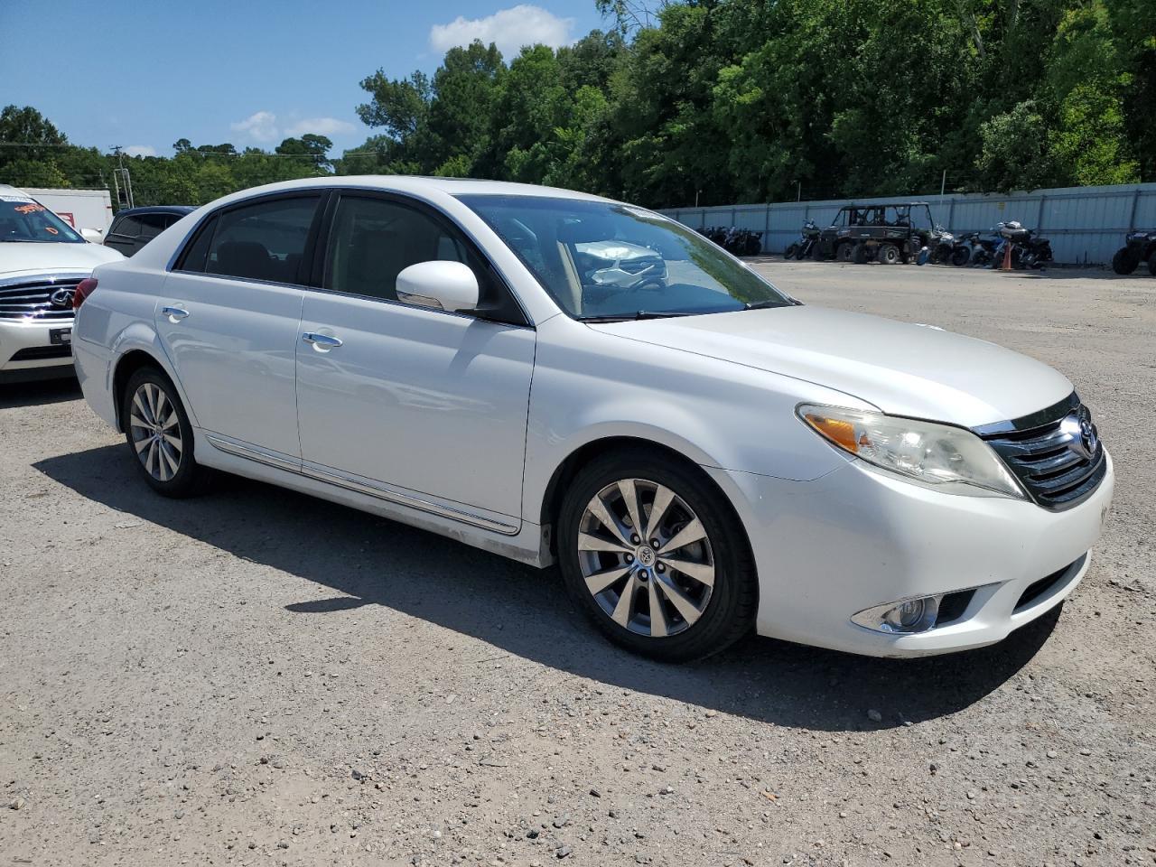 2011 Toyota Avalon Base - Image 4