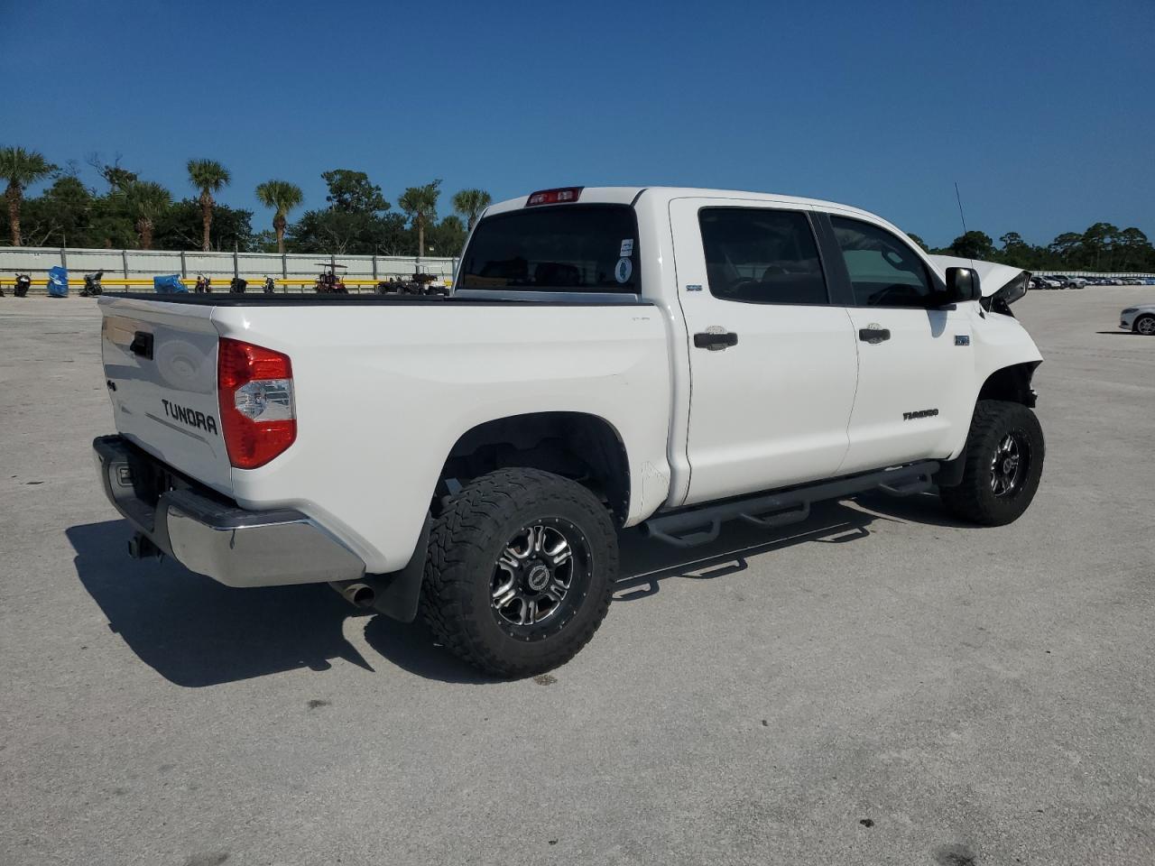 2015 Toyota Tundra Crewmax Sr5 - Фото 3