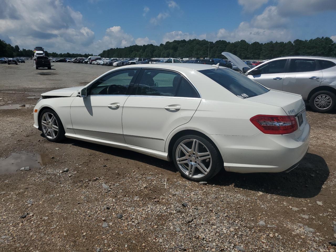 2010 Mercedes-Benz E 350 - Фото 2