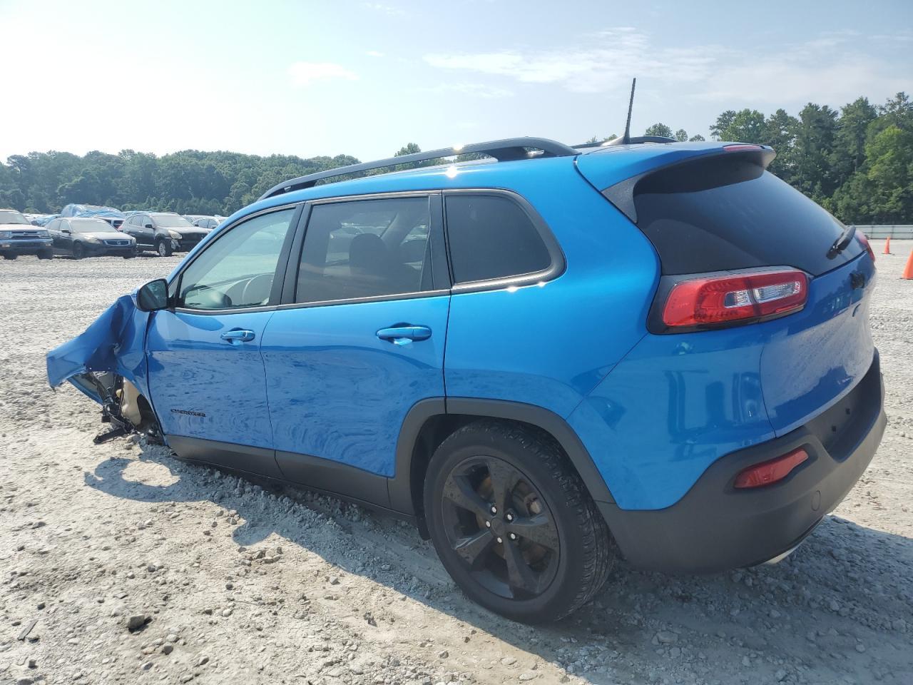 2018 Jeep Cherokee Latitude - Image 2