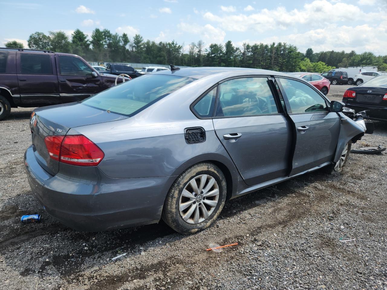 2015 Volkswagen Passat S - Фото 3