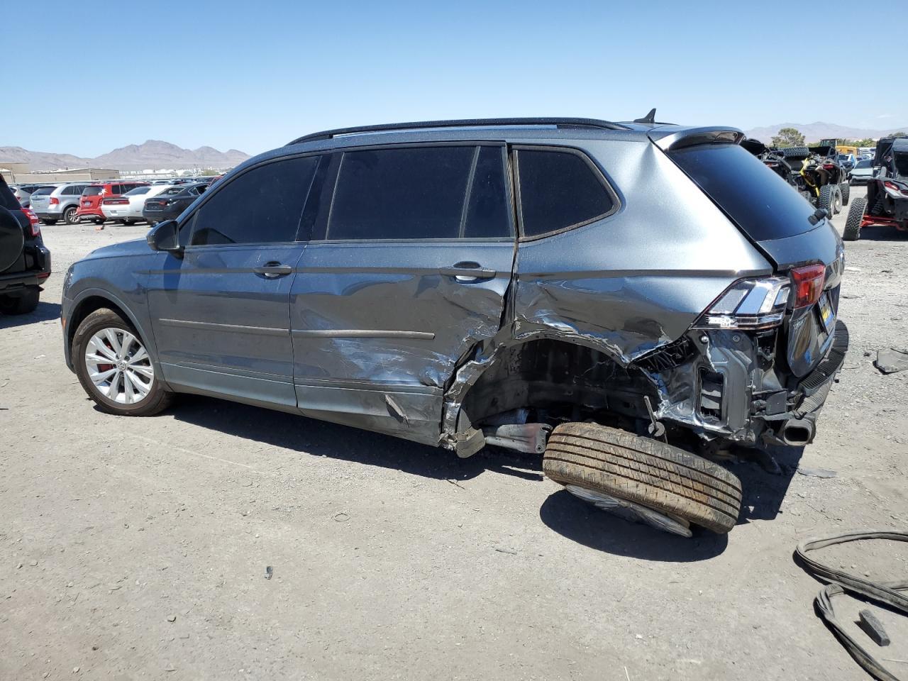 2020 Volkswagen Tiguan S - Фото 2