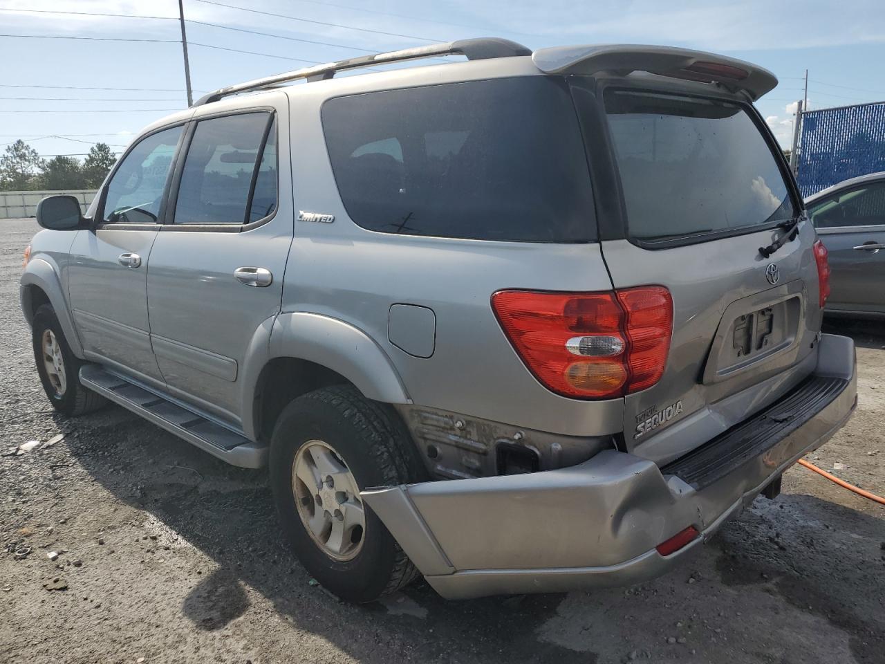 2002 Toyota Sequoia Limited - Фото 2