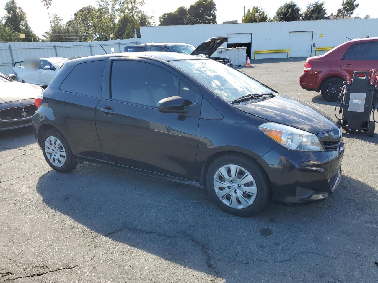 2012 Toyota Yaris - Фото 4