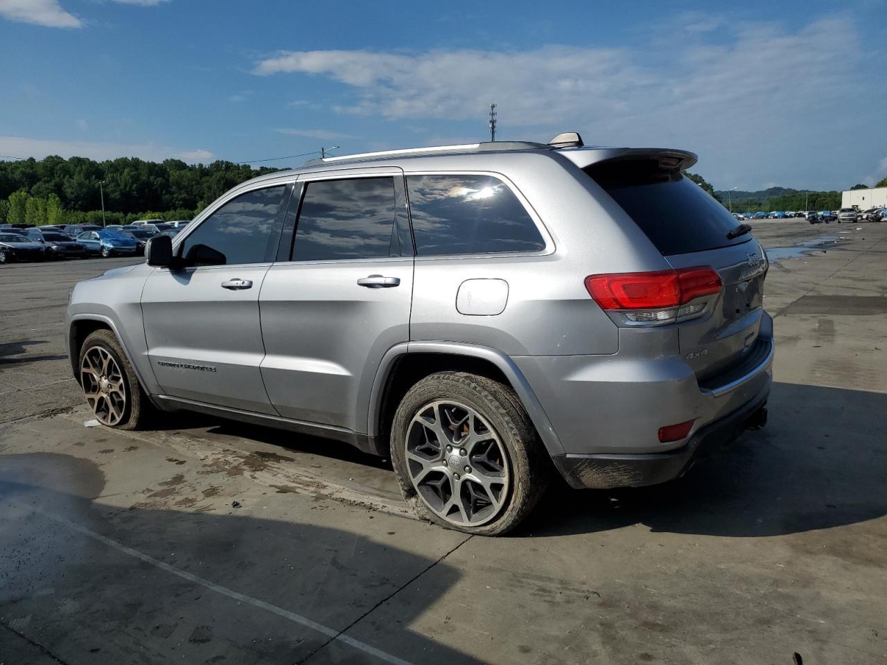 2018 Jeep Grand Cherokee Limited - Image 2