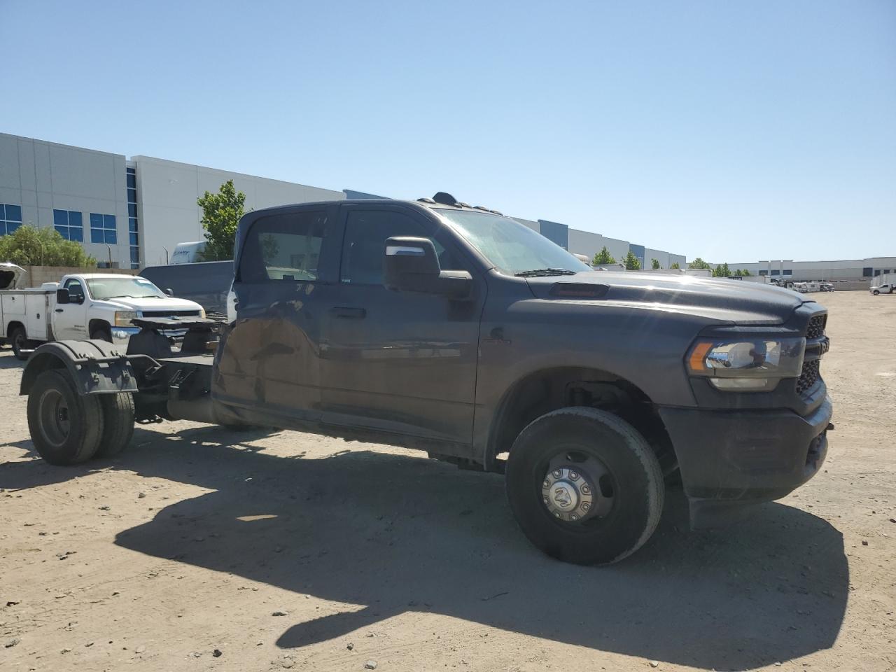 2023 Ram 3500 - Image 4