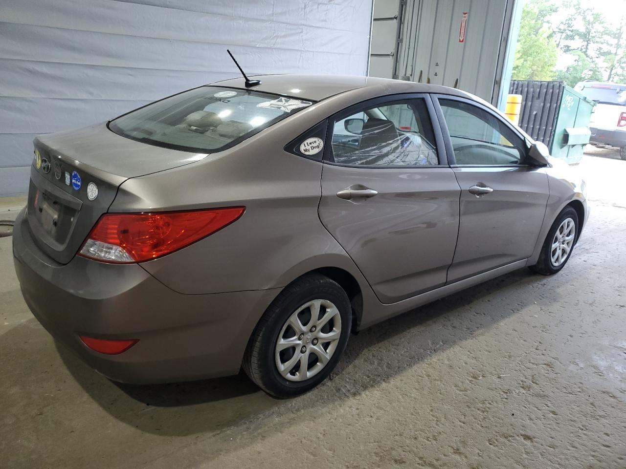 2014 Hyundai Accent Gls - Фото 3