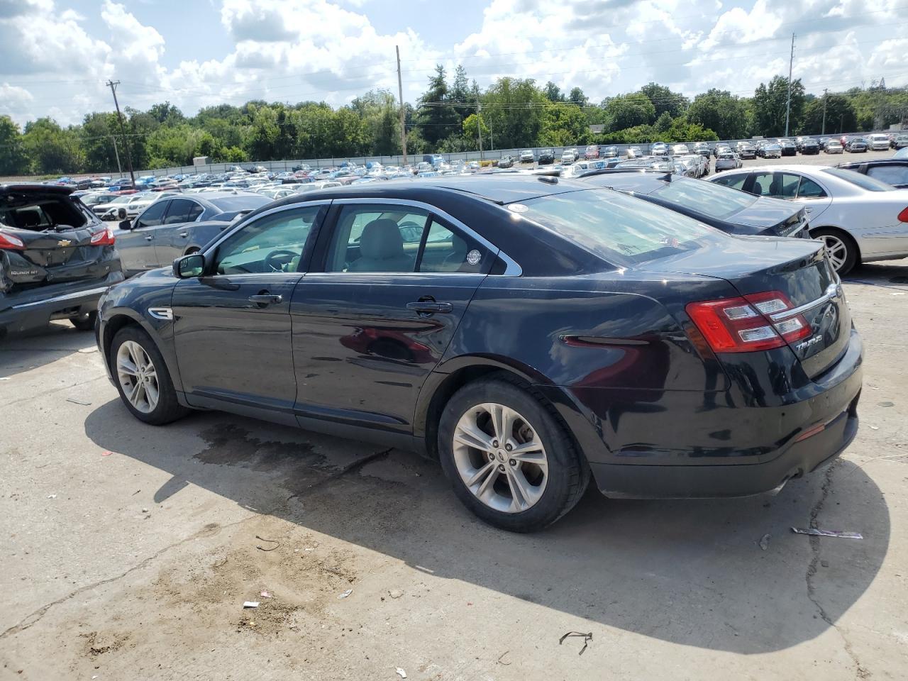 2016 Ford Taurus Sel - Фото 2
