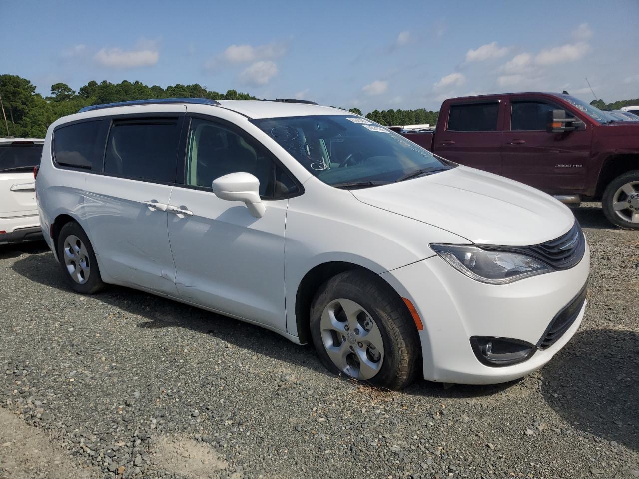 2018 Chrysler Pacifica Hybrid Touring L - Фото 4