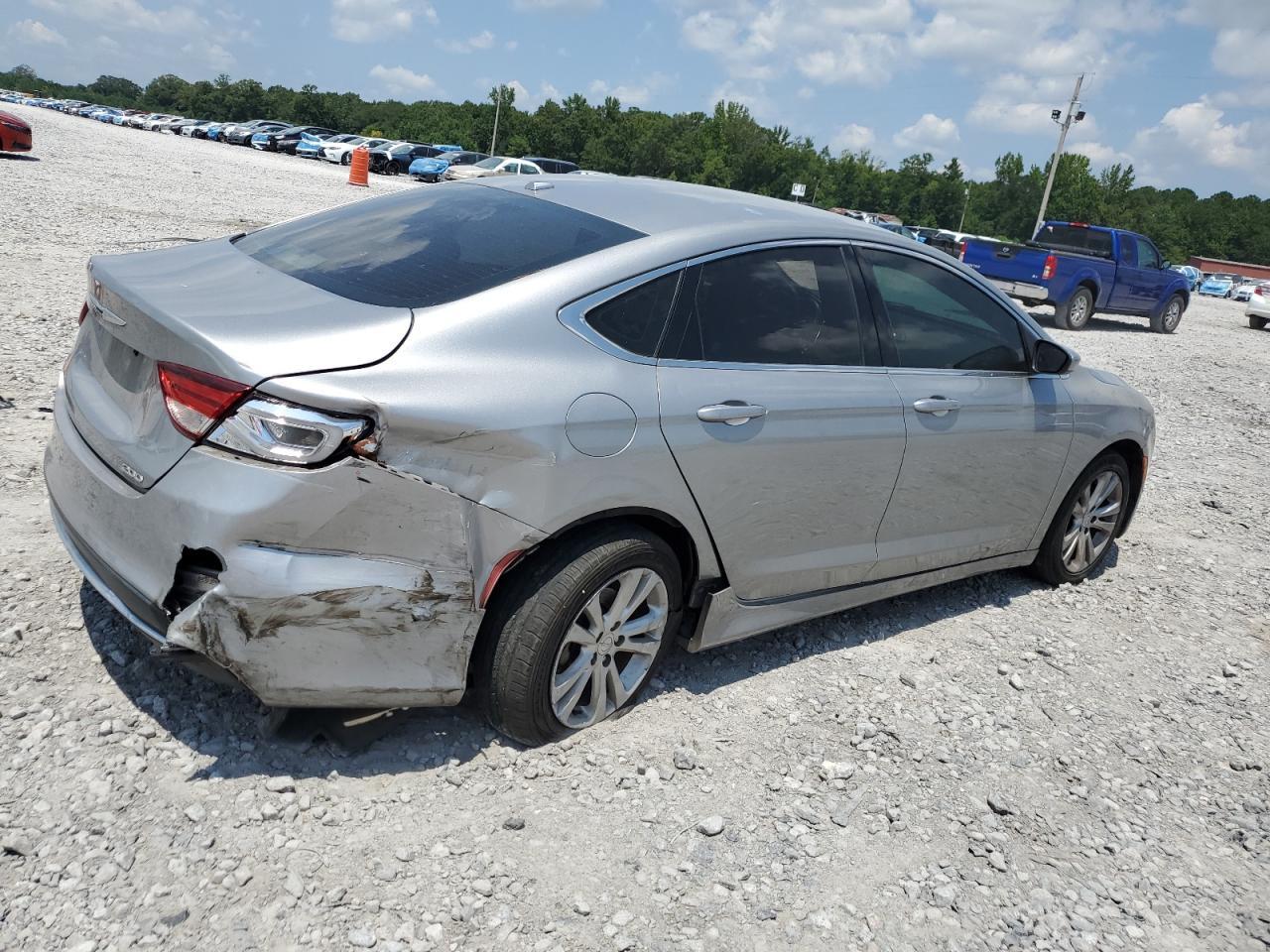 2015 Chrysler 200 Limited - Фото 3